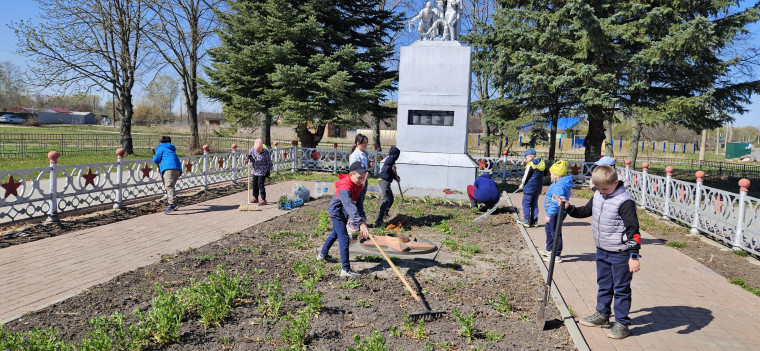Субботник: «Где чисто, там и душа радуется!» #ДобраяСубботаТула2023, #БольшаяПеременаТула2023.